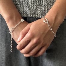 Load image into Gallery viewer, Screw Clasp Clip Bracelet
