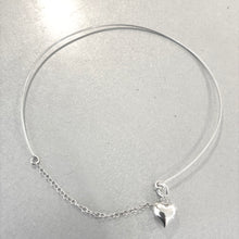 Load image into Gallery viewer, Thin Wire Choker with Puffy Heart
