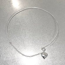 Load image into Gallery viewer, Thin Wire Choker with Puffy Heart
