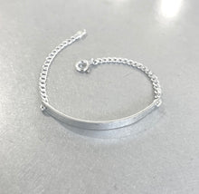 Load image into Gallery viewer, Tag Curb Bracelet
