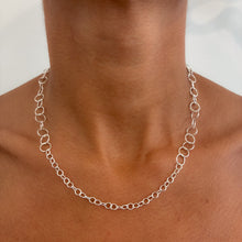 Load image into Gallery viewer, Circle Chain Necklace
